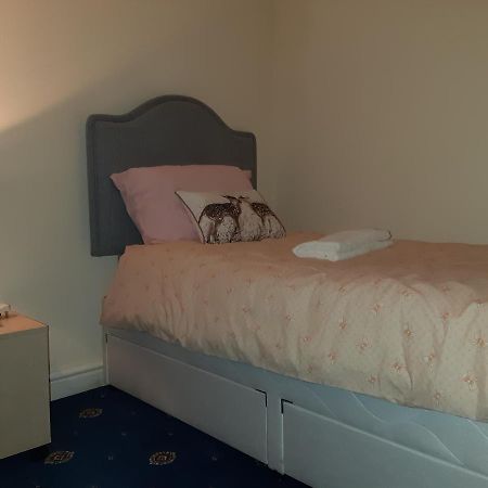 Phoenix Nights Guest House Barrow-in-Furness Екстериор снимка